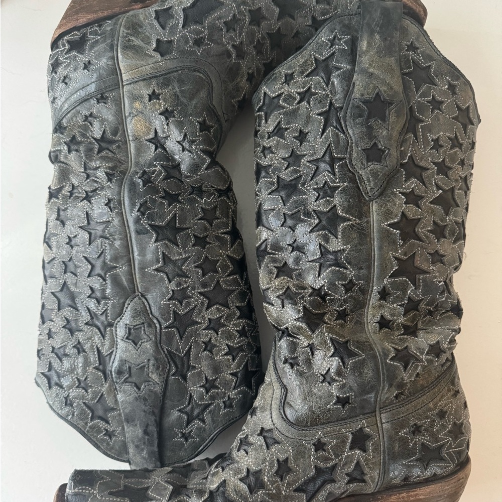 Star-Patterned Black Leather Women's Boots